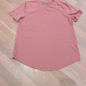 lululemon athletica Dusty Rose Short Sleeve Tee